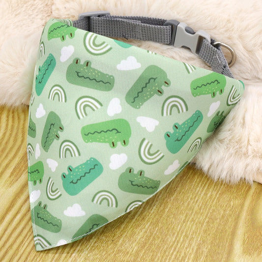 KFX-0008381 Cartoon Pet Saliva Towel - Triangular Shape, Multiple Colors Available