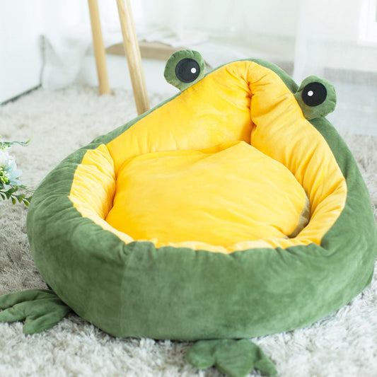 KFX-1047869 Cozy Winter Pet Nest for Dogs and Cats in Various Fun Designs and Sizes