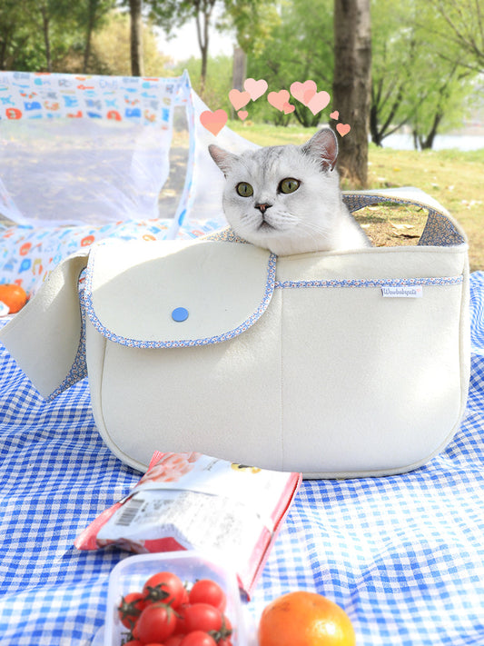 KFX-1296701 Portable Cat Carrier Bag for Cats Under 12 kg in Black and White Color Options