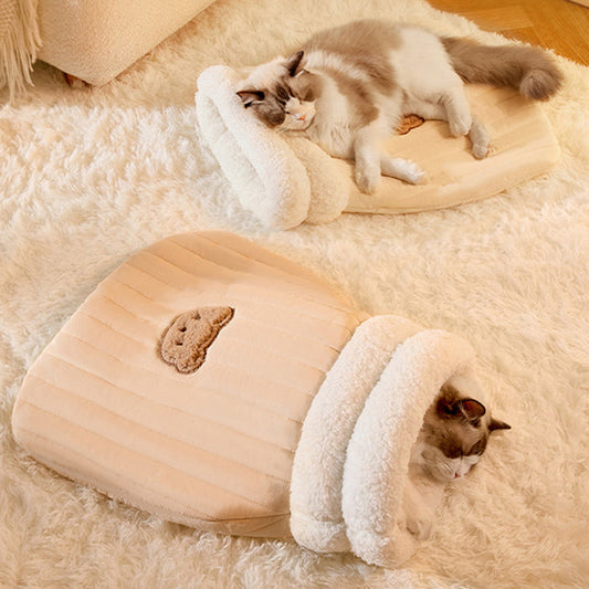 KFX-2248765 Cozy Cat Sleeping Bag with Bear Pattern - Soft Fleece & Supportive Cotton Fiber, 3D Entrance, and Machine Washable