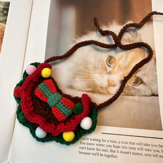 KFX-3088573 Christmas-Themed Pet Bib with Various Holiday Designs for Year-Round Use