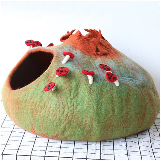 KFX-4455741 Wool Felt Cat House - Various Designs for Cozy Cat Napping