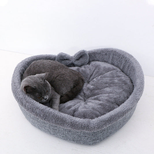 KFX-4509757 Heart-Shaped Pet Nest Bed for Small and Medium Cats and Dogs in Linen and Arctic Wool