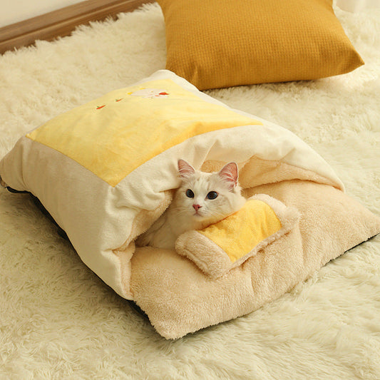 KFX-4571325 Cozy Semi-Enclosed Cat Nest with Warm Quilted Sleeping Bag Design