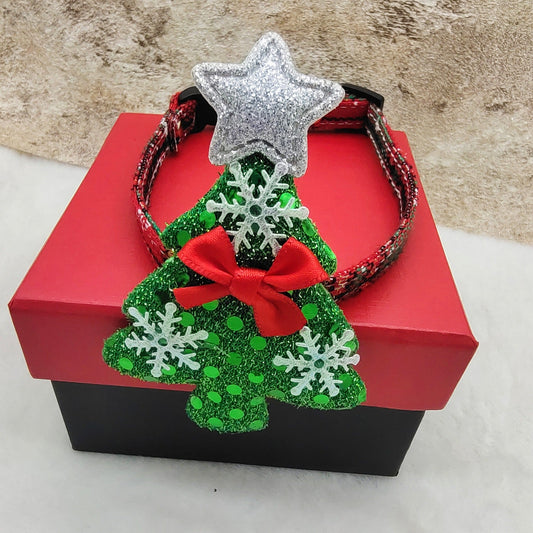 KFX-5376957 Christmas Snowflake Pattern Canvas Pet Collar in Red and Green, Adjustable Size S/M