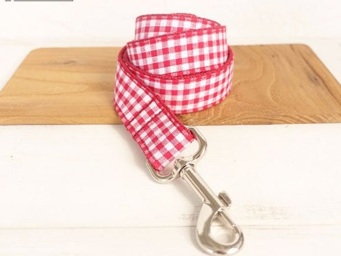 KFX-5542589 Red Plaid Polyester Pet Collar - Stylish and Durable Choice for Pet Control and Comfort