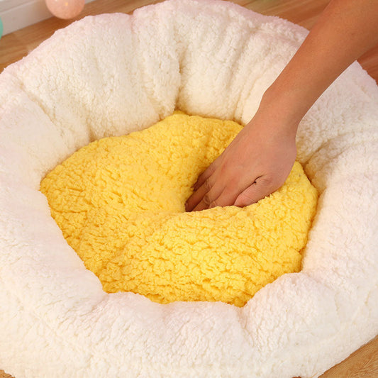 KFX-6656957 Cozy White Lamb Cashmere Egg Yolk Nest Pet Bed - 55x20cm