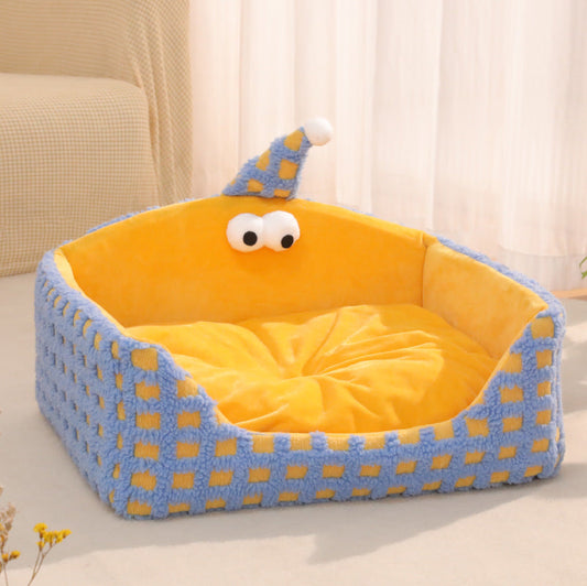 KFX-7228733 Cozy Triangular Pet Sleeping Nest – Disassemblable and Washable for Cats, Thick Warm Kennel for Autumn and Winter