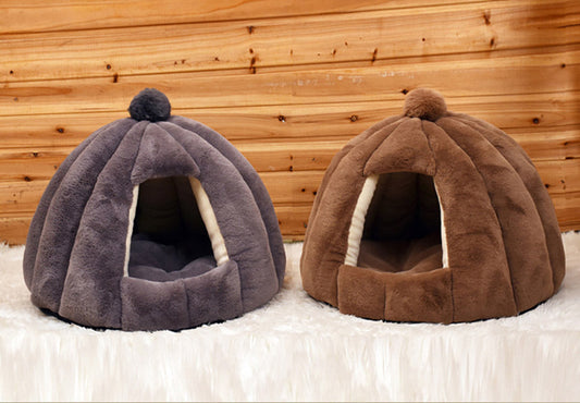 KFX-7443389 Cozy Plush Cat and Dog House with Washable Pumpkin Bag Design