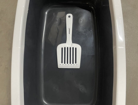 KFX-7608637 Cat Litter Box with Built-In Shovel for Easy Cleaning