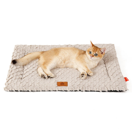 KFX-8254653 Cozy Wool Dog Cushion with Fish Scale Pattern, Warm Sleeping Pad for Autumn and Winter