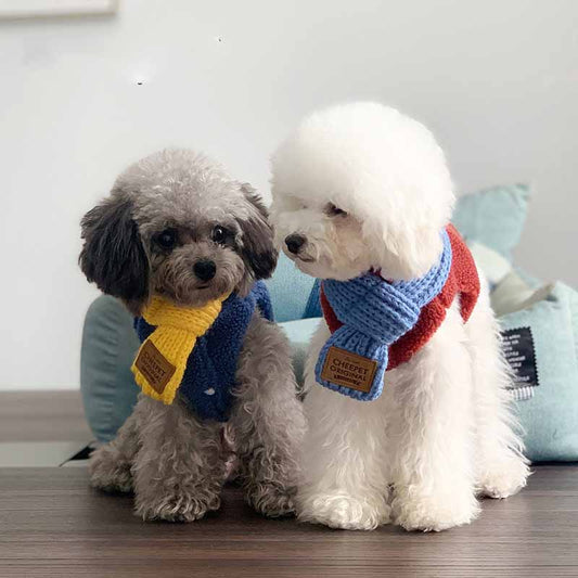 KFX-8724669 Stylish Warm Neckscarf Bandana for Dogs and Cats – Perfect for Winter Festivities
