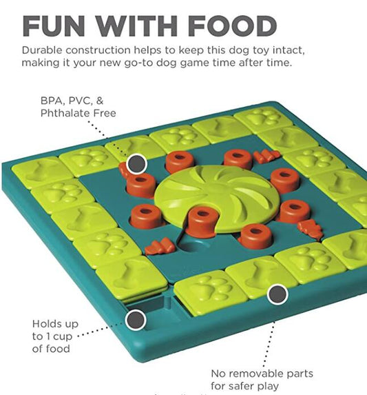 KFX-9471165 Interactive Plastic Dog Training Toy Feeder for Engaging Playtime