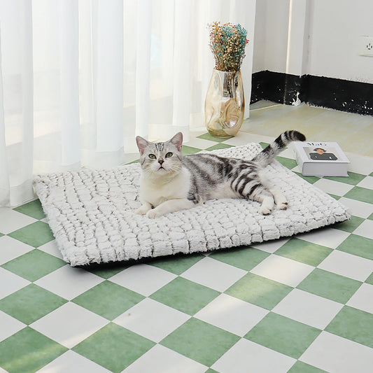 KFX-9488317 Cozy Fleece Dog Bed and Cat Nest Pet Pad - Warm Winter Comfort, Available in Two Sizes