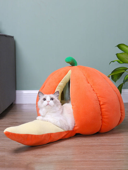 KFX-9922237 Cozy Winter Cuddle Cave for Cats and Small Dogs - Pumpkin Design, Machine Washable