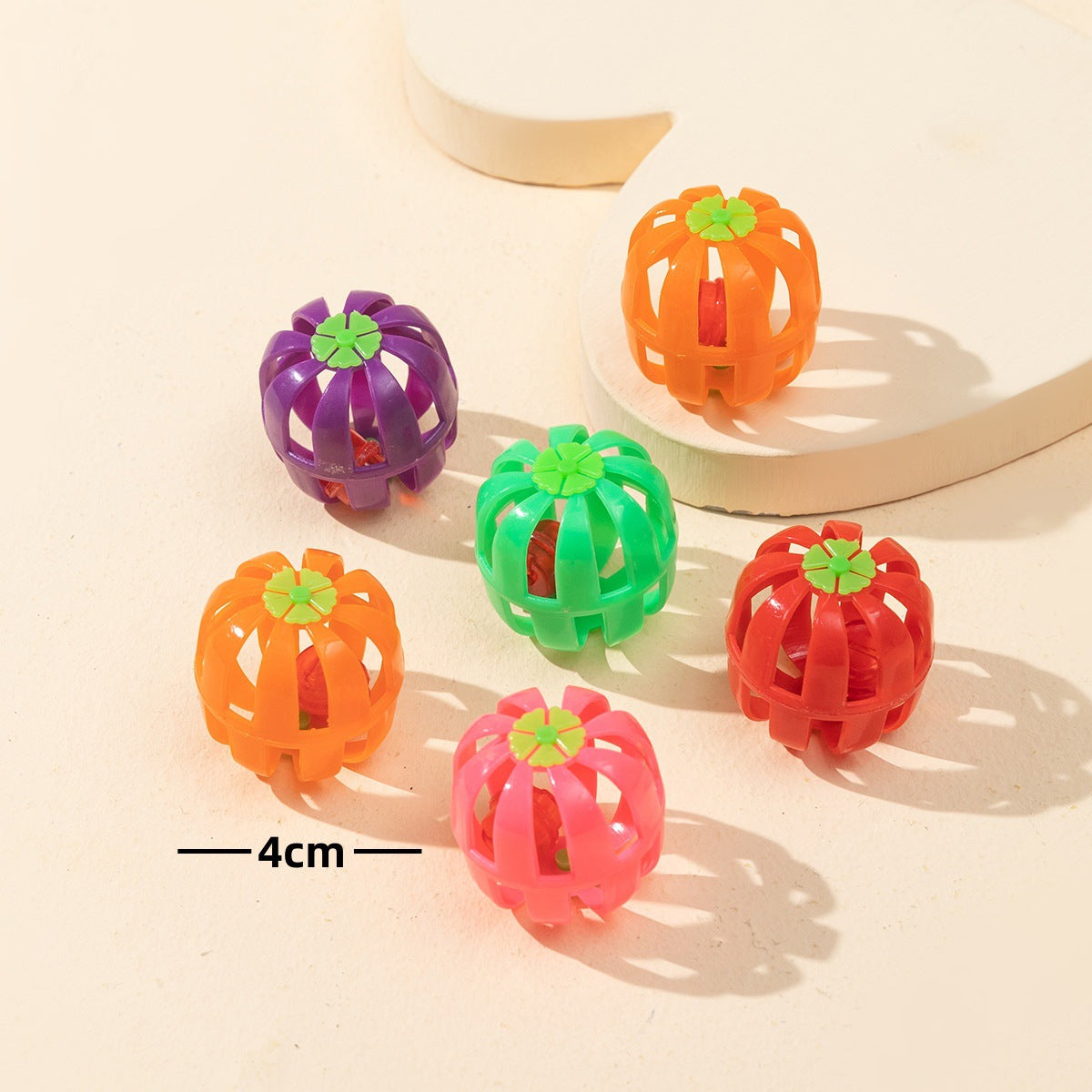 Colored Plastic Bell Mesh Hollow Sound Cat Teasing Ball