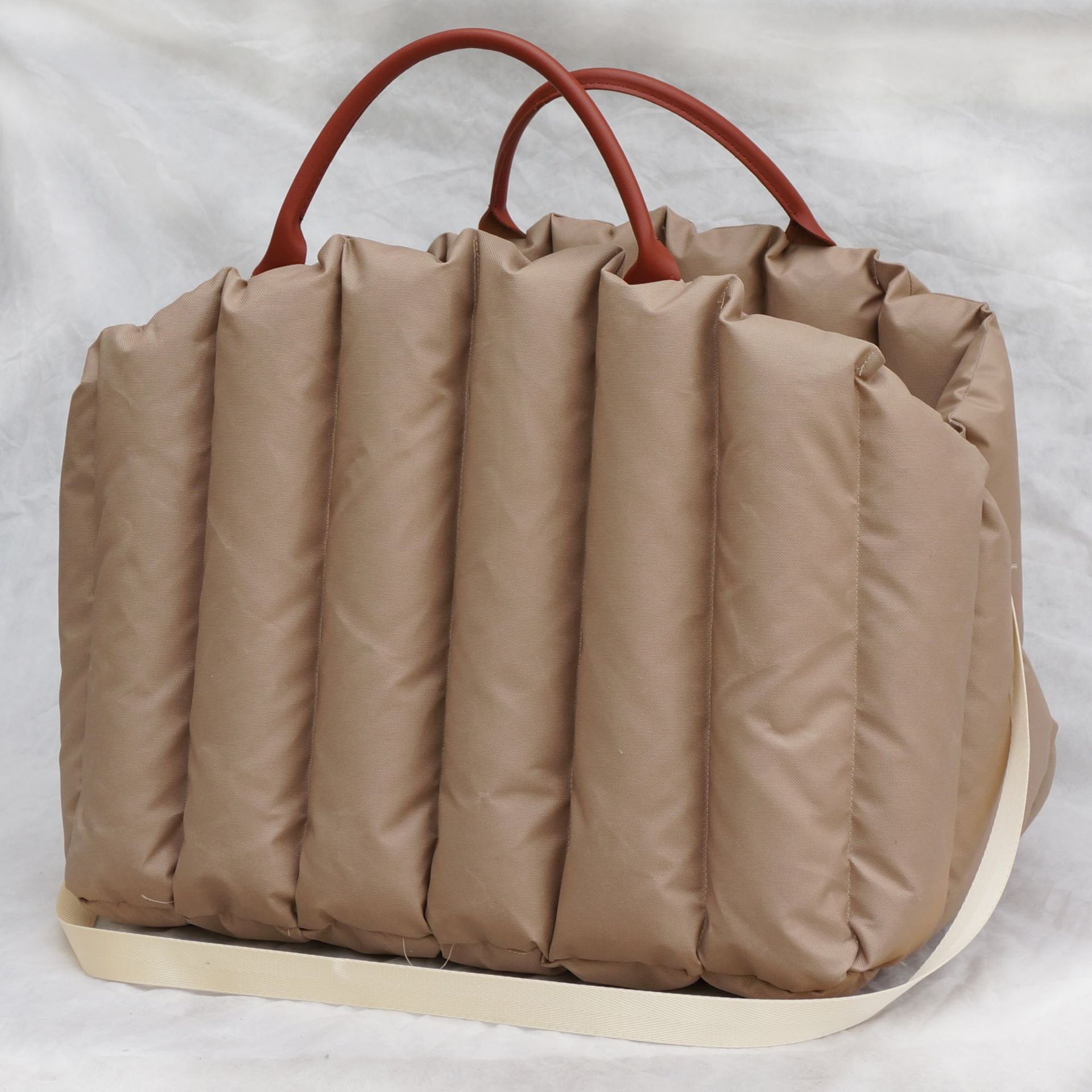 KFX-0021309 Portable Pet Carrier for Car Travel - Available in Light Khaki, Dark Khaki, Black, and Light Gray with Optional Escape-Proof Rope