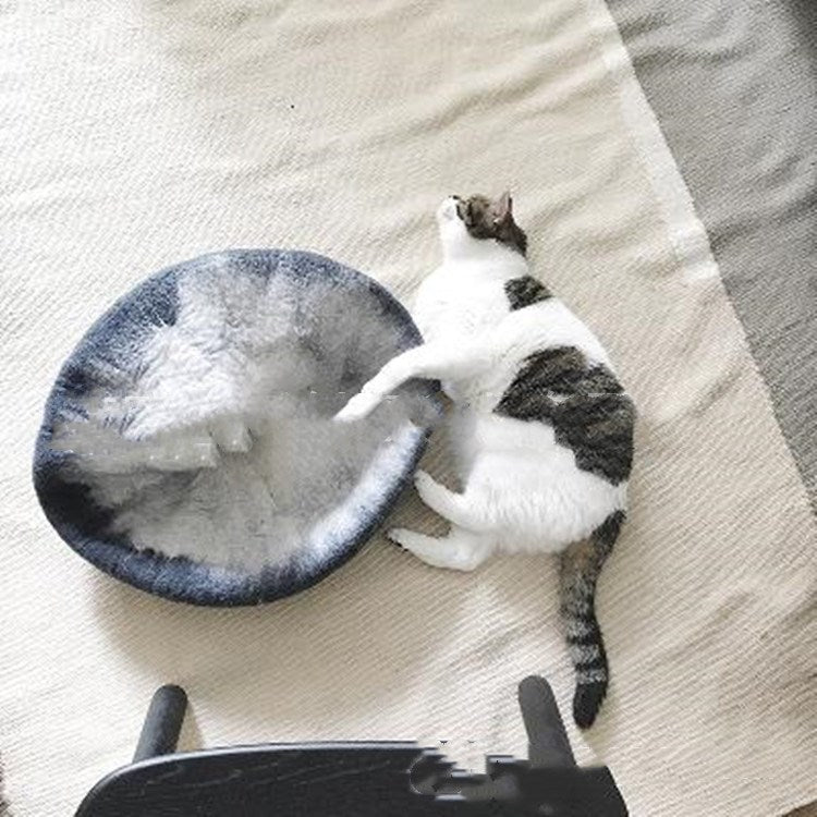 KFX-0043581 Two-Tone Wool Felt Cat Nest with a Black Body and White Neck, 50 cm