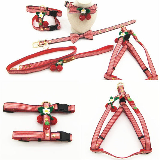 KFX-0122813 Cute Knitted Strawberry Pet Traction Set for Dogs and Cats, Adjustable Leash and Collar