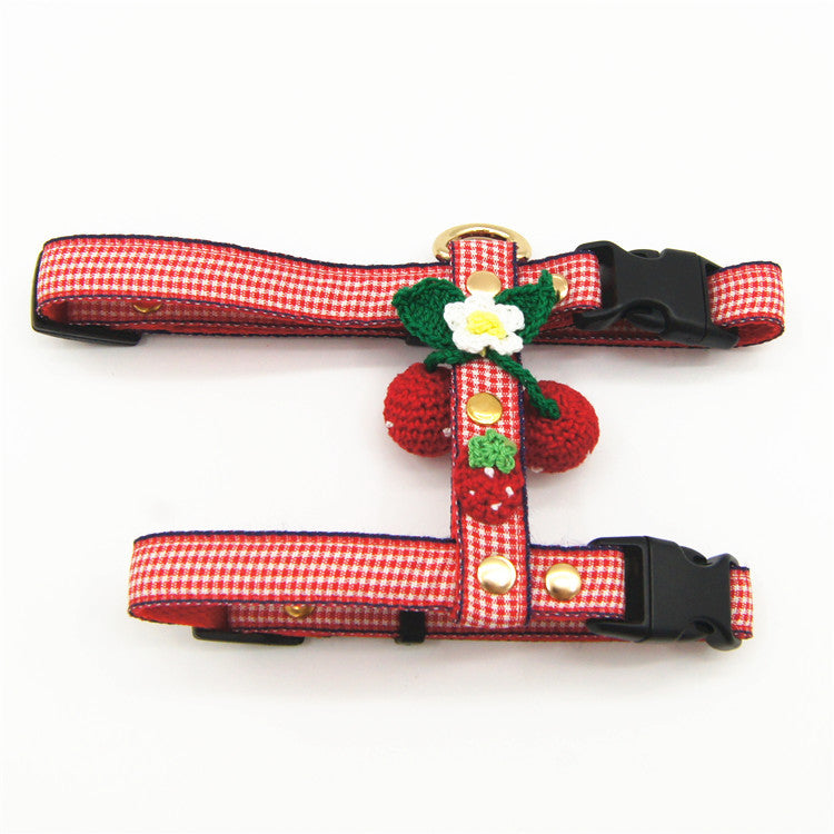 KFX-0122813 Cute Knitted Strawberry Pet Traction Set for Dogs and Cats, Adjustable Leash and Collar