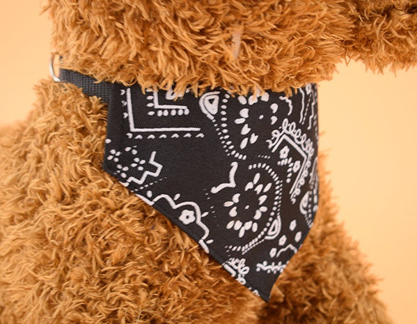KFX-0133693 Retractable Pet Scarf Collar with Printed Dot Design, Multiple Sizes Available