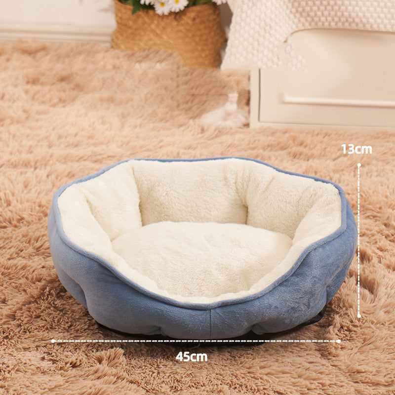 KFX-0207421 Warm Semi-Enclosed Plush Litter Mat for Cats in Beige and Blue