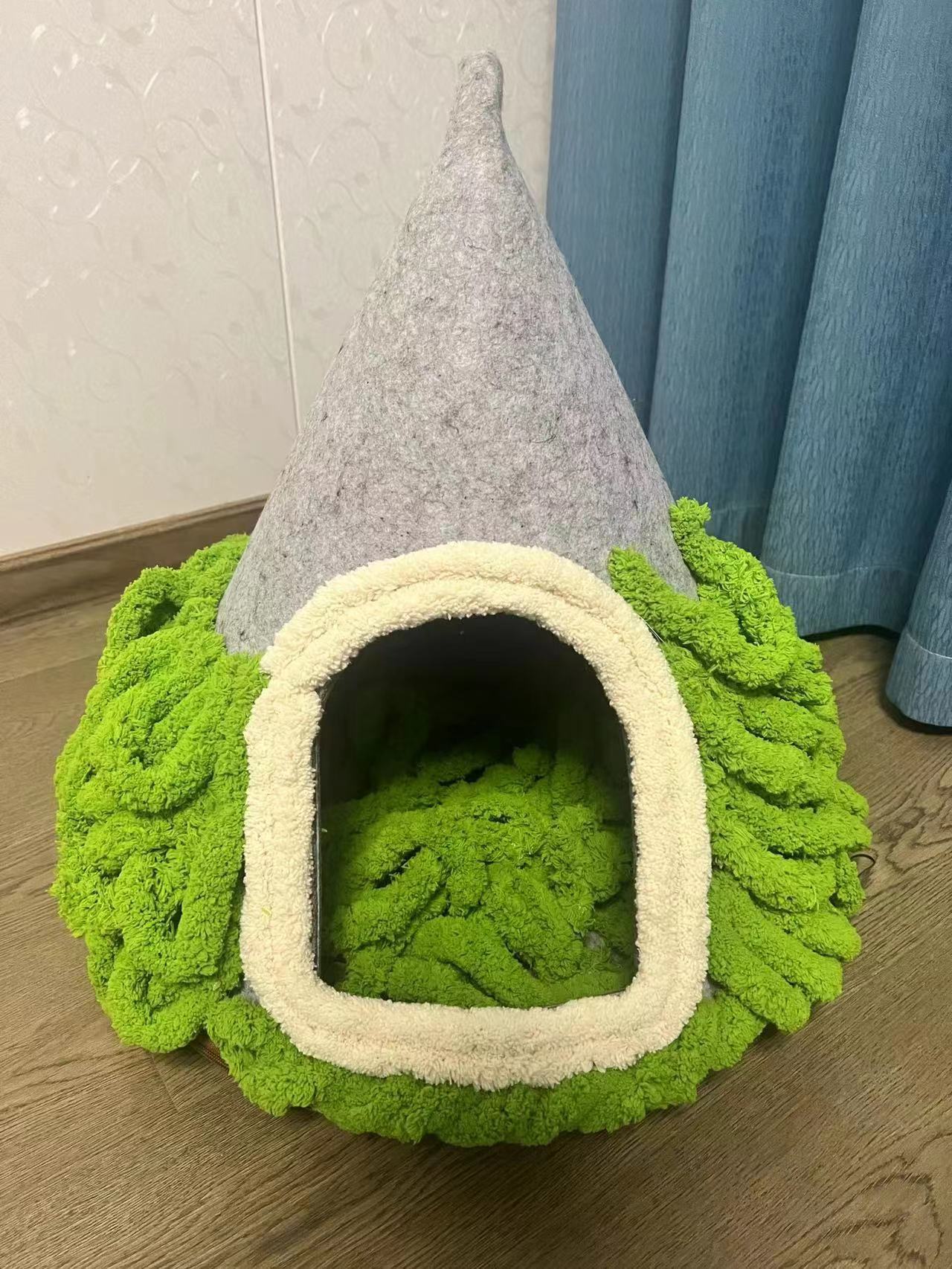 KFX-0240189 Handmade Felt Indoor Cat House - Enclosed Cone Design, 50cm Diameter, for Cats Under 12lbs