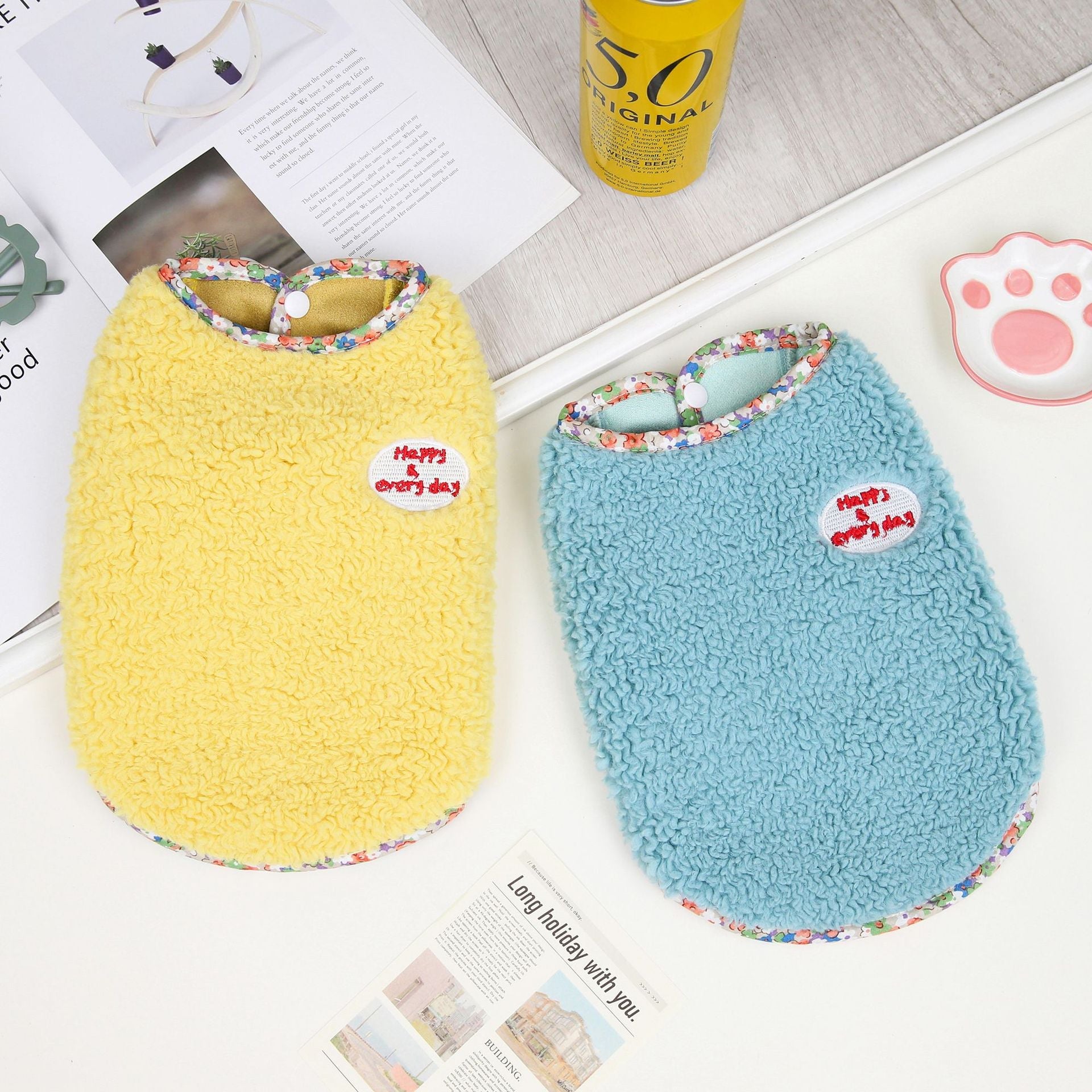 KFX-0294333 Cozy Polyester Vest for Small Dogs - Autumn and Winter Wear in British Style