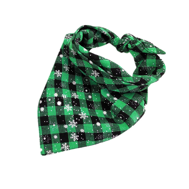 KFX-0303293 Festive Pet Triangle Towel for Dogs – Red and Green Snowflake Patterns, S & L Sizes Available