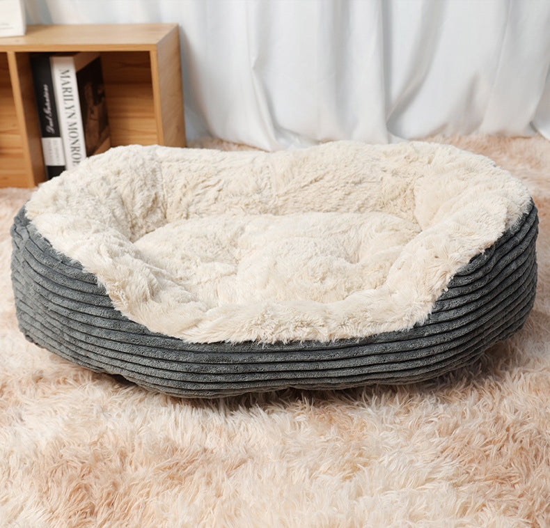 KFX-0317245 Plush Oval Kennel Mat for Cats and Dogs – Cozy Winter Sleeping Solution