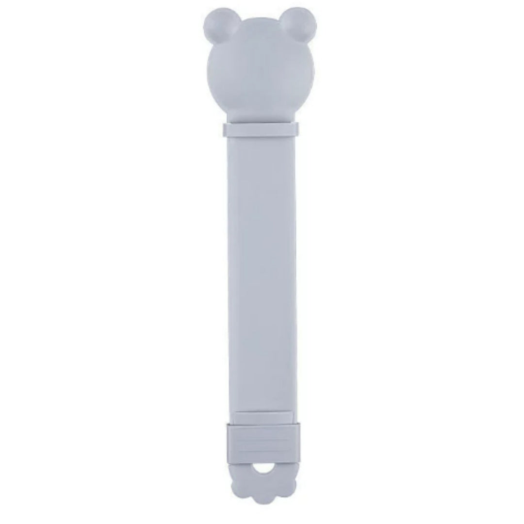 KFX-0372029 Cat Stick Feeder Squeezer with Bear Head Designs - Durable Plastic for Cats