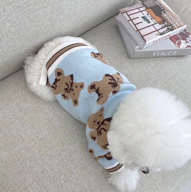 KFX-0440509 Preppy V-Neck Striped Pet Sweater for Dogs and Cats - Winter Warm Apparel with Leash Hole