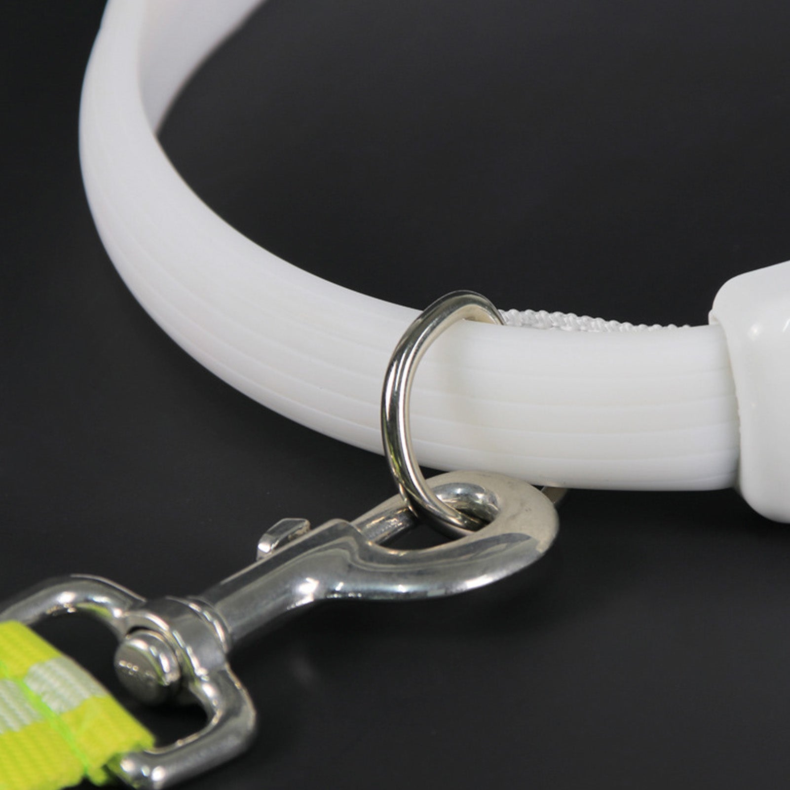 KFX-0483645 LED Pet Collar with Adjustable Fit and USB Charging for Nighttime Safety