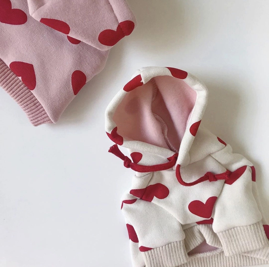 KFX-0512445 Cute Love Sweater for Pets in Pink and White – Casual Polyester Hoodie, Various Sizes