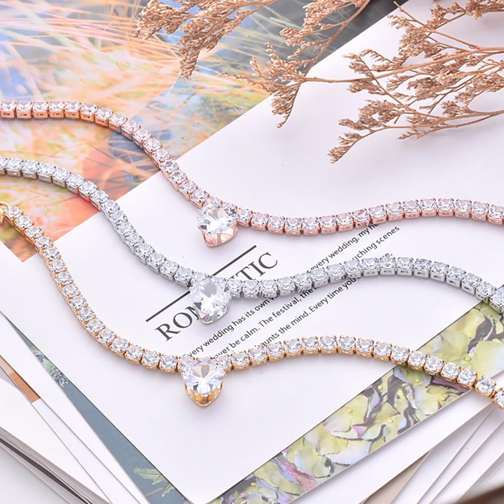 KFX-0532541 Bling Rhinestone Heart Shaped Pet Necklace for Cats and Dogs - Adjustable Collar Accessory