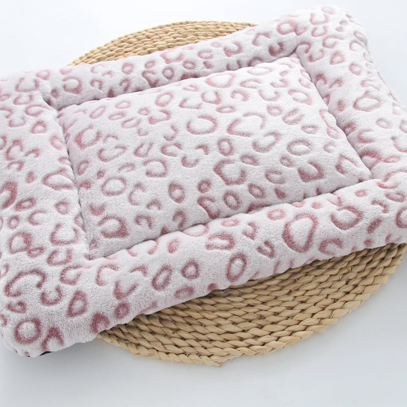 KFX-0569661 Thickened Bite-Resistant Pet Mat in Various Styles and Sizes