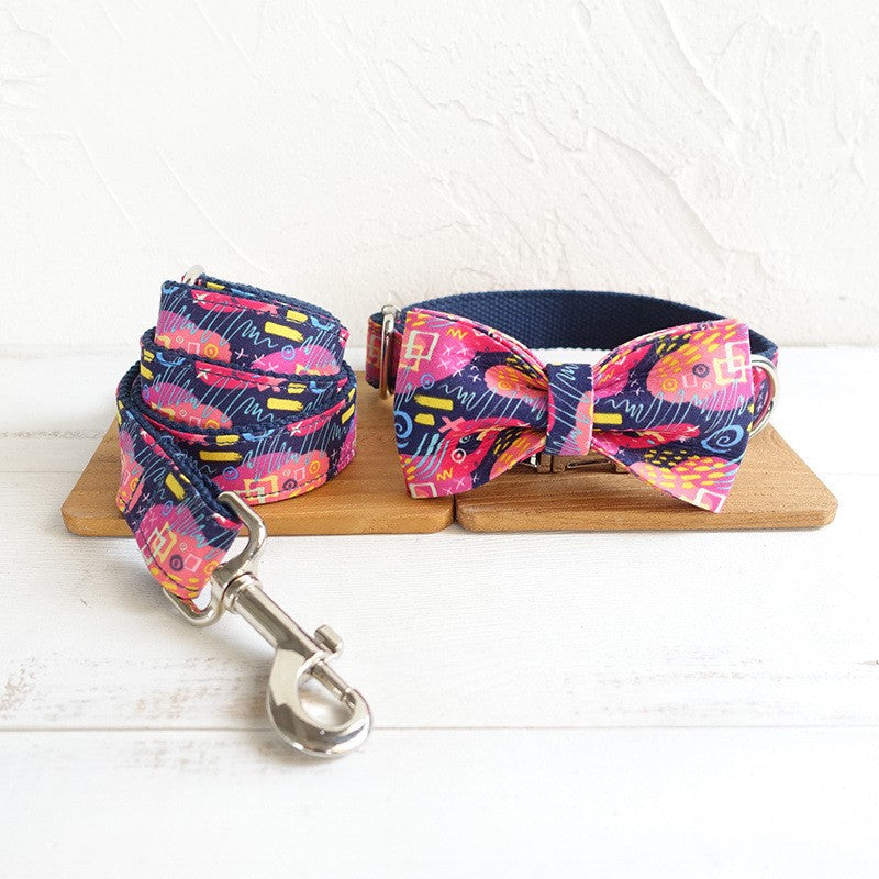 KFX-0587069 Pet Bow Tie Set and Leash with Dog Hoop - Variety of Sizes in Deep Graffiti