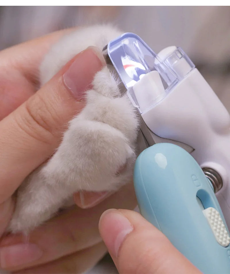 KFX-0610109 Professional Pet Nail Clippers with LED Light for Safe Trimming of Small and Medium Pets