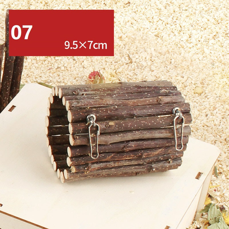 KFX-0636605 Wooden Fence Landscaping Platform Swing Toy for Small Pets
