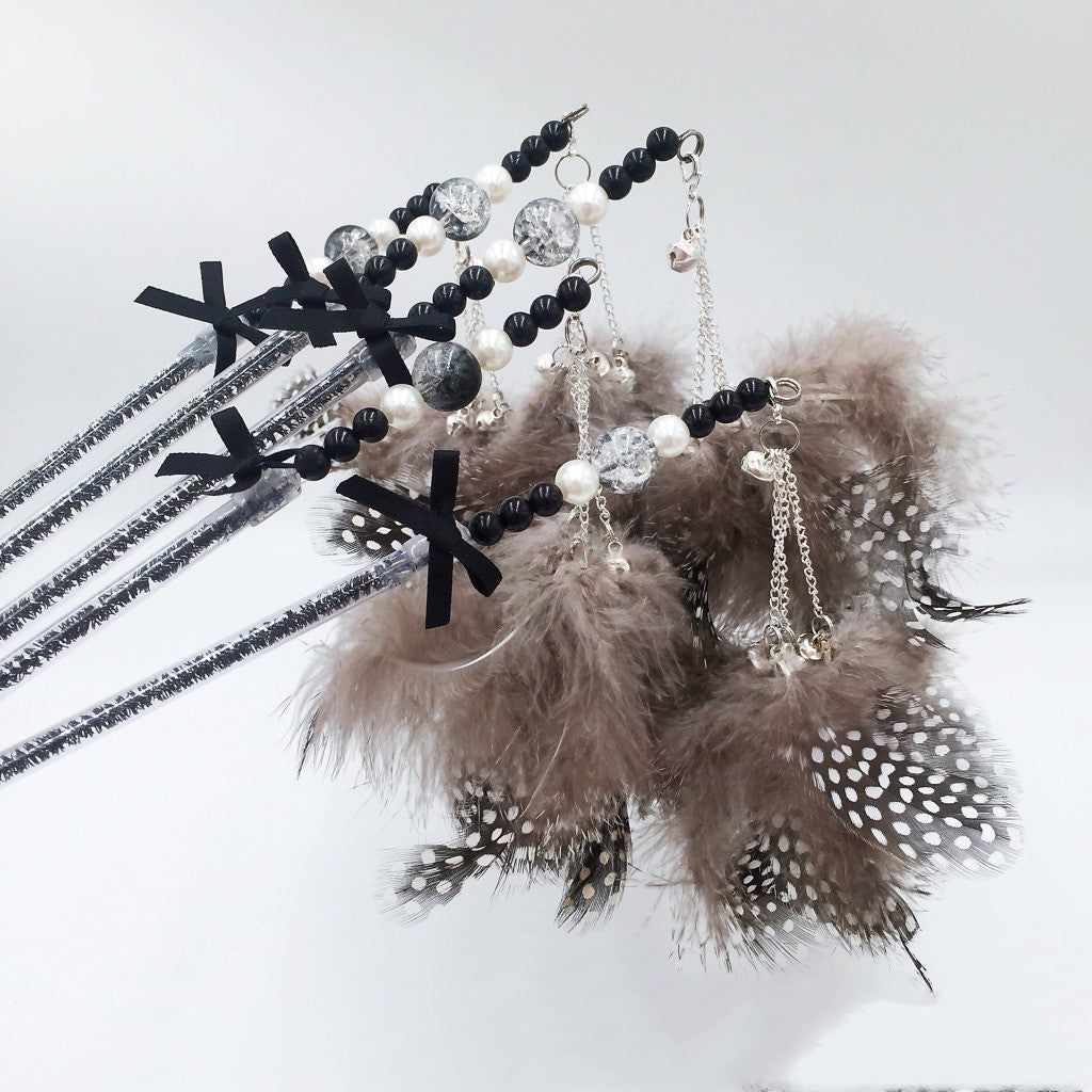 KFX-0711229 Plush Funny Cat Toy with Dot Drop Feather Design