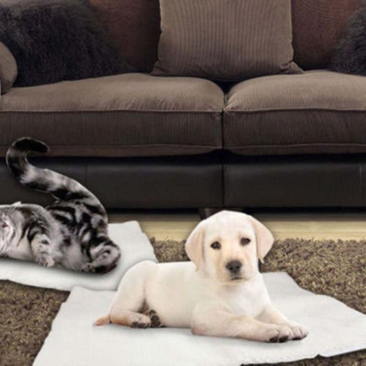KFX-0712253 Self-Heating Thermal Pet Blanket for Dogs and Cats, Washable Faux Lambswool Mat