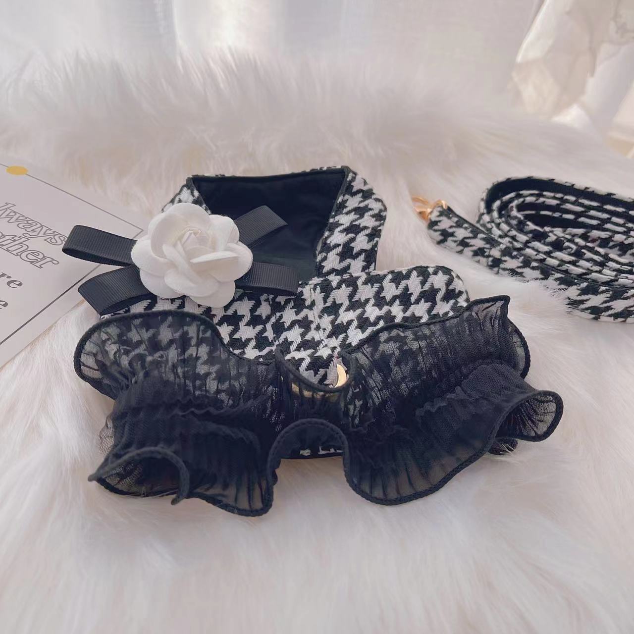 KFX-0719933 Fashionable Personalized Dog and Cat Skirt Outfit - Polyester Material, Multiple Sizes Available