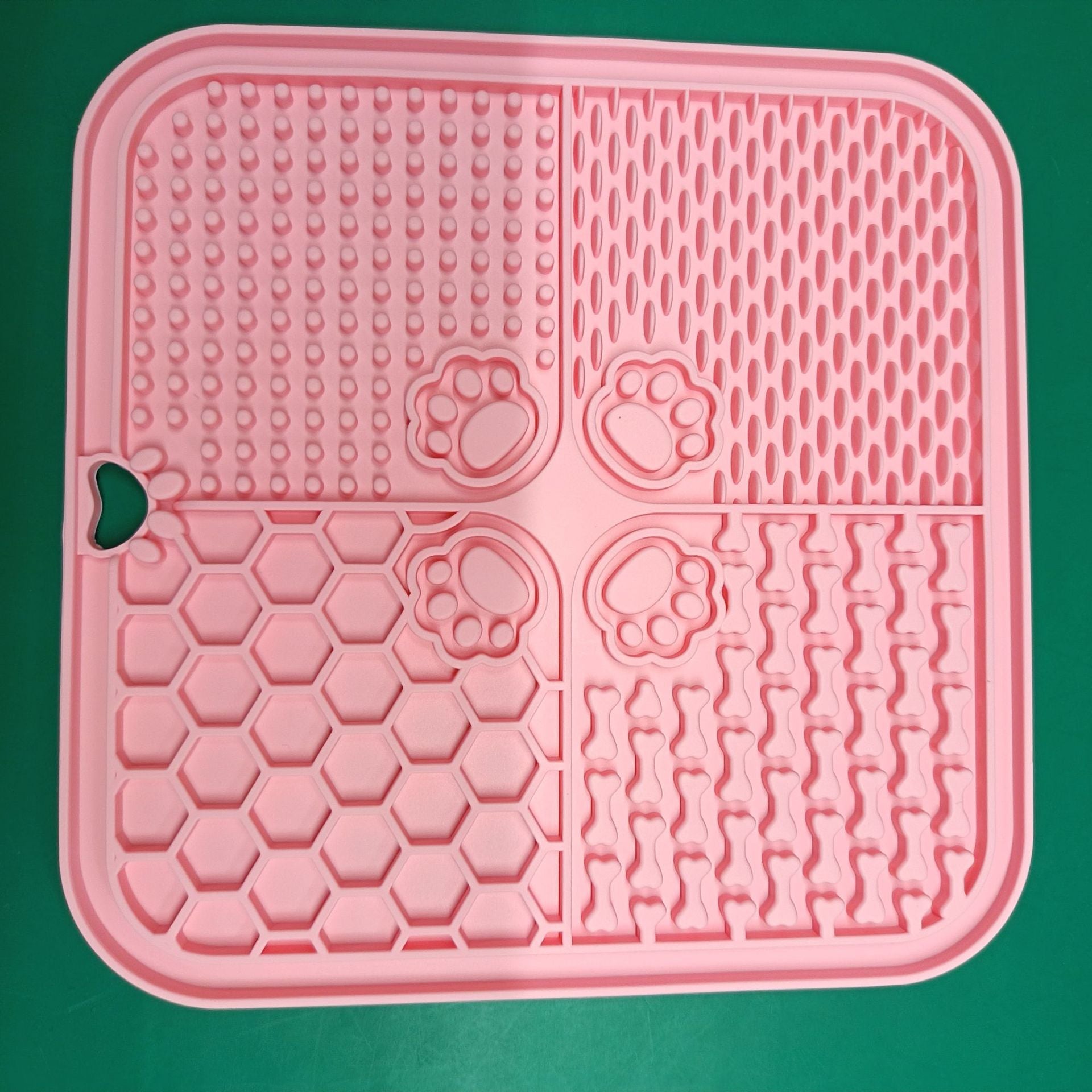 KFX-0746941 Dog Slow Feeder Mat - Silicone Tableware in Multiple Colors