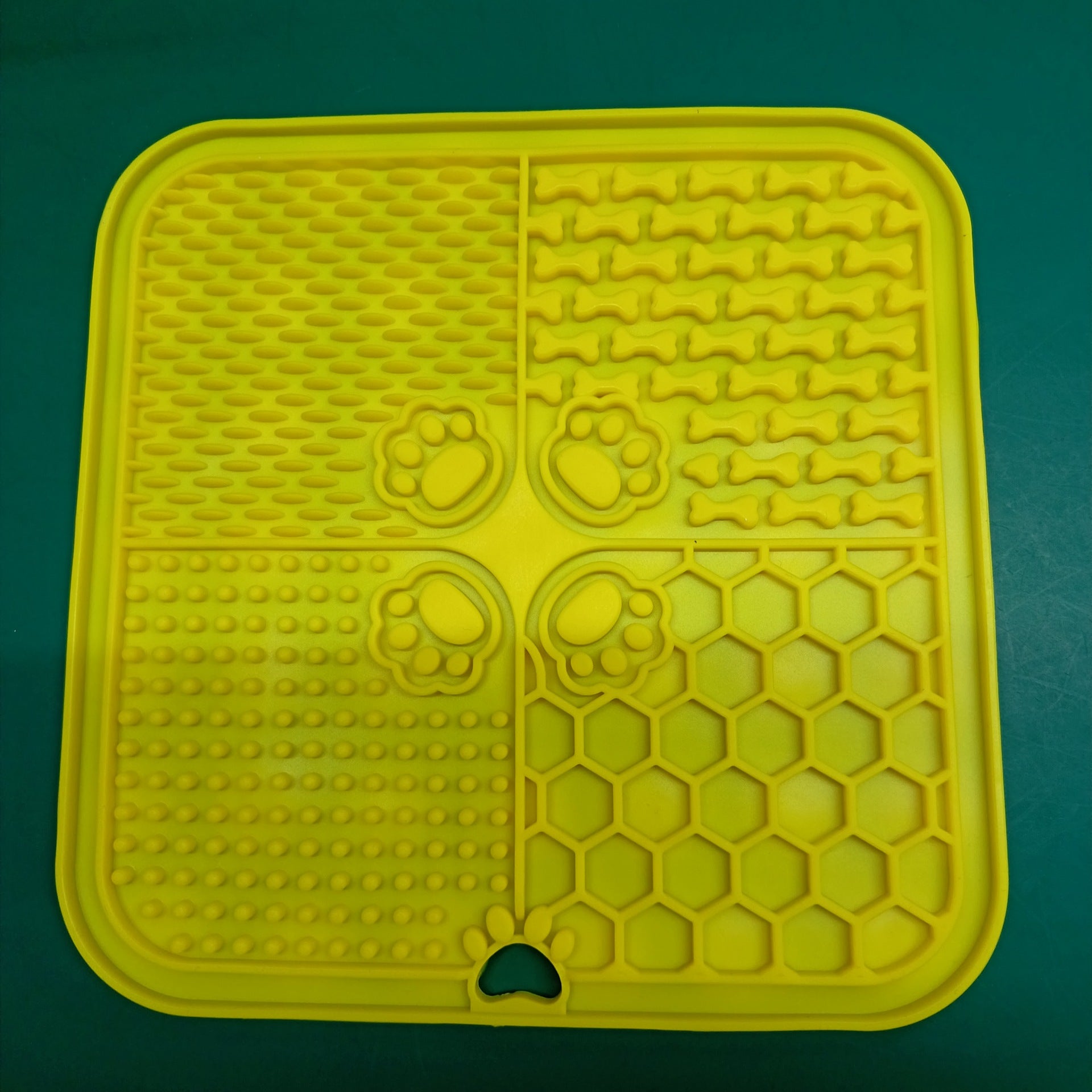 KFX-0746941 Dog Slow Feeder Mat - Silicone Tableware in Multiple Colors