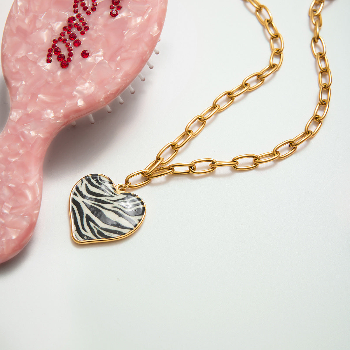 KFX-0778557 Leopard-Print Heart-Shaped Stainless Steel Necklace with Oil-Drip Finish