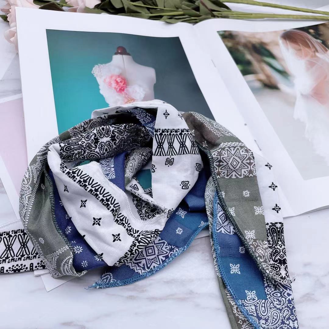 KFX-0860349 Geometric Pattern Scarf Bib for Medium to Large Dogs and Cats, Blue Cotton Polyester