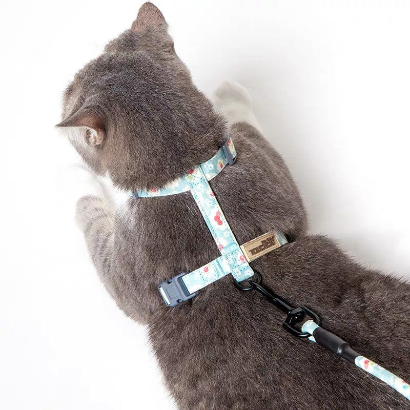 KFX-0869949 Durable Nylon Cat Leash with Adjustable Neck and Chest Fit