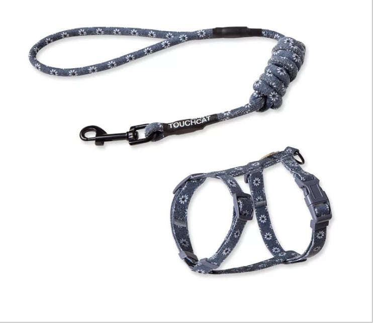 KFX-0869949 Durable Nylon Cat Leash with Adjustable Neck and Chest Fit