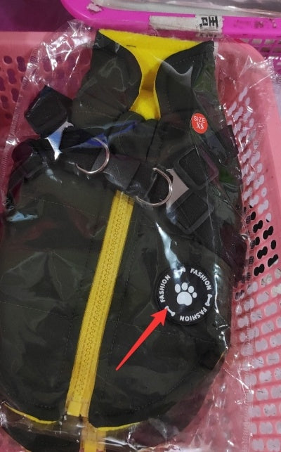KFX-1130301 Warm and Comfortable Dog Zipper Jacket with Adjustable Leash Harness