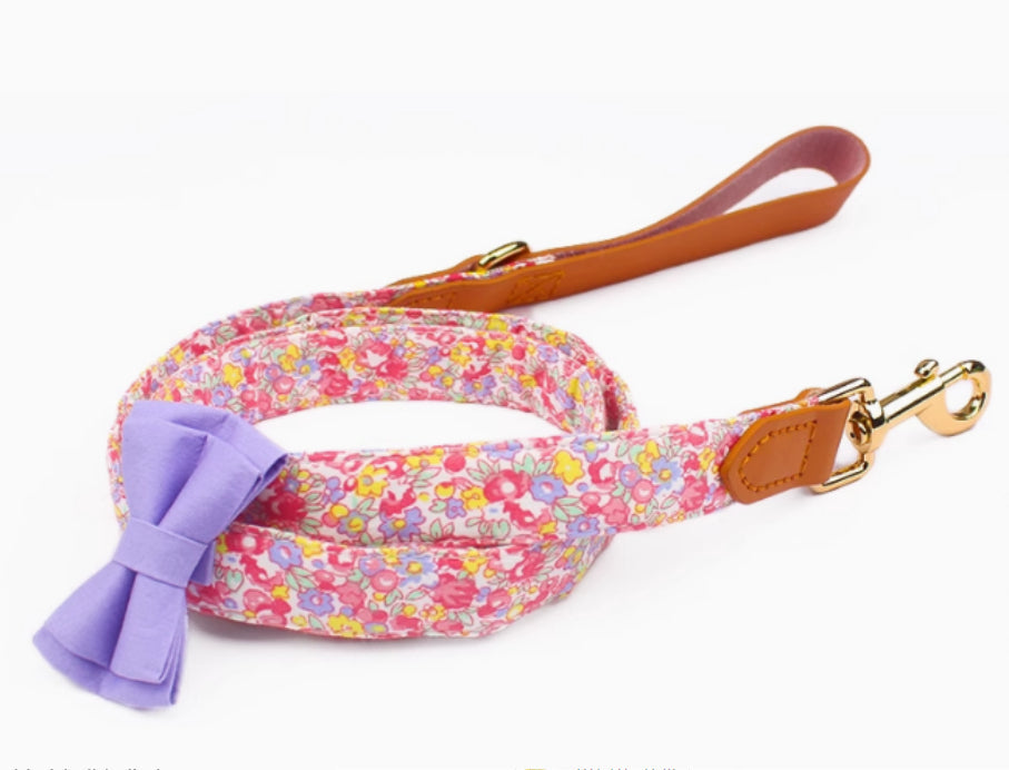 KFX-1136189 Floral Cotton and Cowhide Pet Dog Collar with Hand Holding Rope